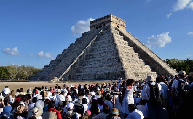 Descenso de Kukulcán maravilla a miles en Chichén Itzá