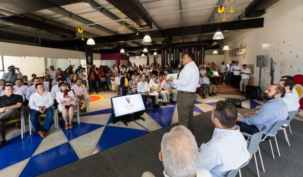 Se entrega Premio Yucatán al Emprendedor en su edición 2016.