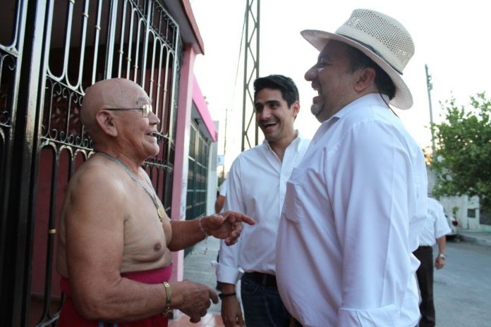 Vecinos del Centro reconocen labor legislativa de “Panchito” Torres.