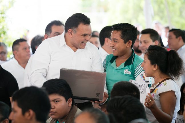 Compus y obras de infraestructura para jóvenes del sur del estado.