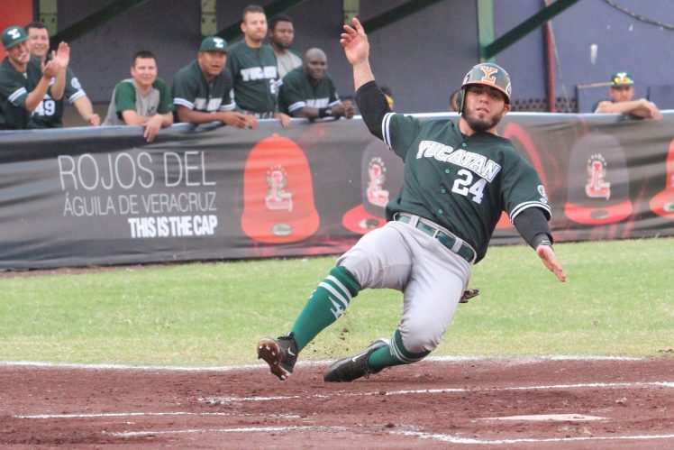 Leones y Águilas de Veracruz dividen honores