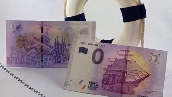 Lanzan billetes de cero euros, pero se venden a 2,5 euros