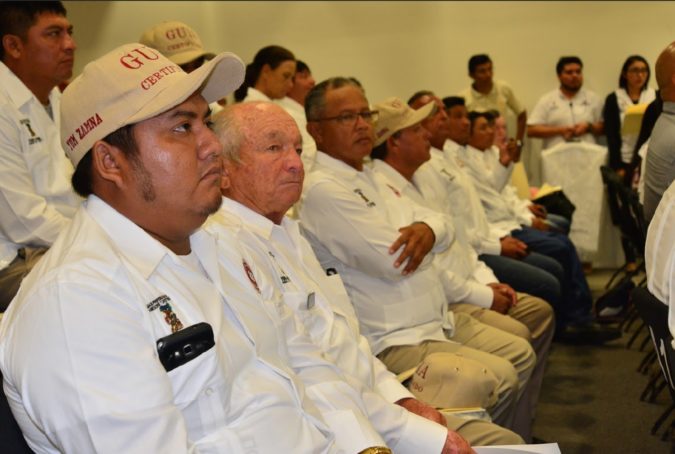 Guías de Chichén Itzá reciben certificados de competencia laboral