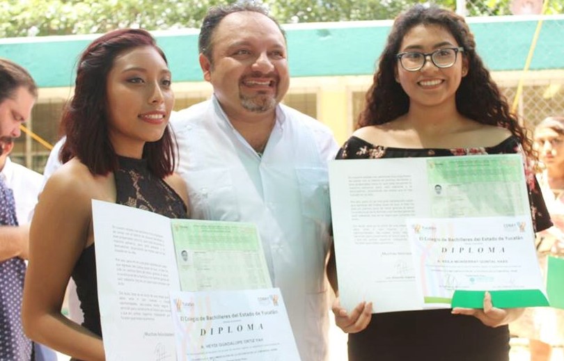 «Panchito» Torres, el padrino de moda en clausuras de cursos