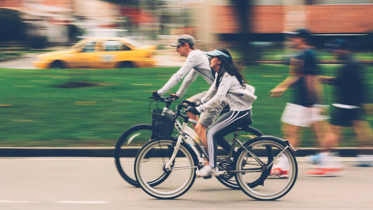 Científicos: Ir a trabajar en bicicleta disminuye el estrés