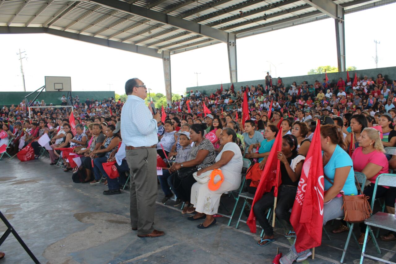 Ramírez Marín entrega 200 toneladas de maíz para familias de 15 municipios