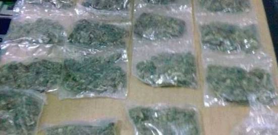 Le ofrece marihuana a una desconocida y termina en la cárcel