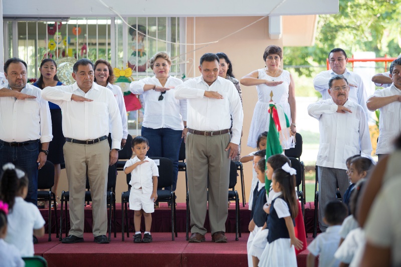 Escuelas yucatecas, seguras y con mejores instalaciones