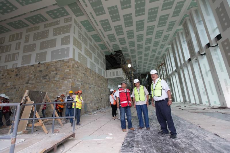 Centro Internacional de Congresos en su etapa final de construcción