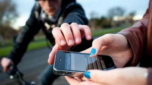 En bicicleta recorre Mérida y roba 300 celulares