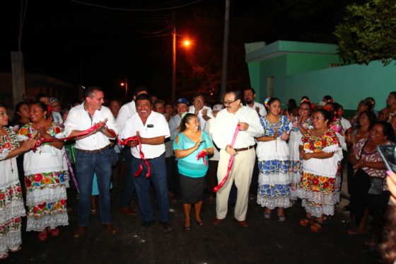 Ramírez Marín lleva más apoyos al sur de Yucatán