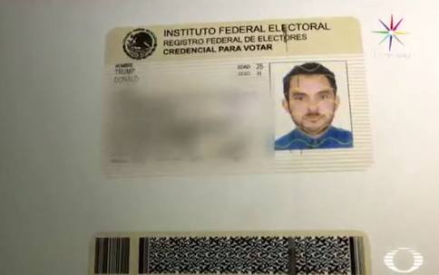 A prision por «tomarle el pelo» a un notario público