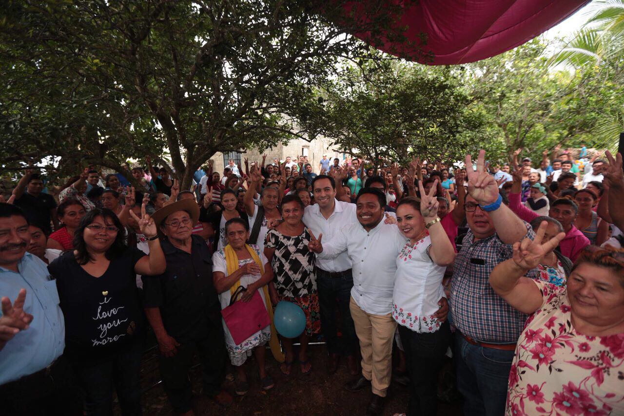 Platica Mauricio Vila con militantes de Abalá, Chapab y Tekax