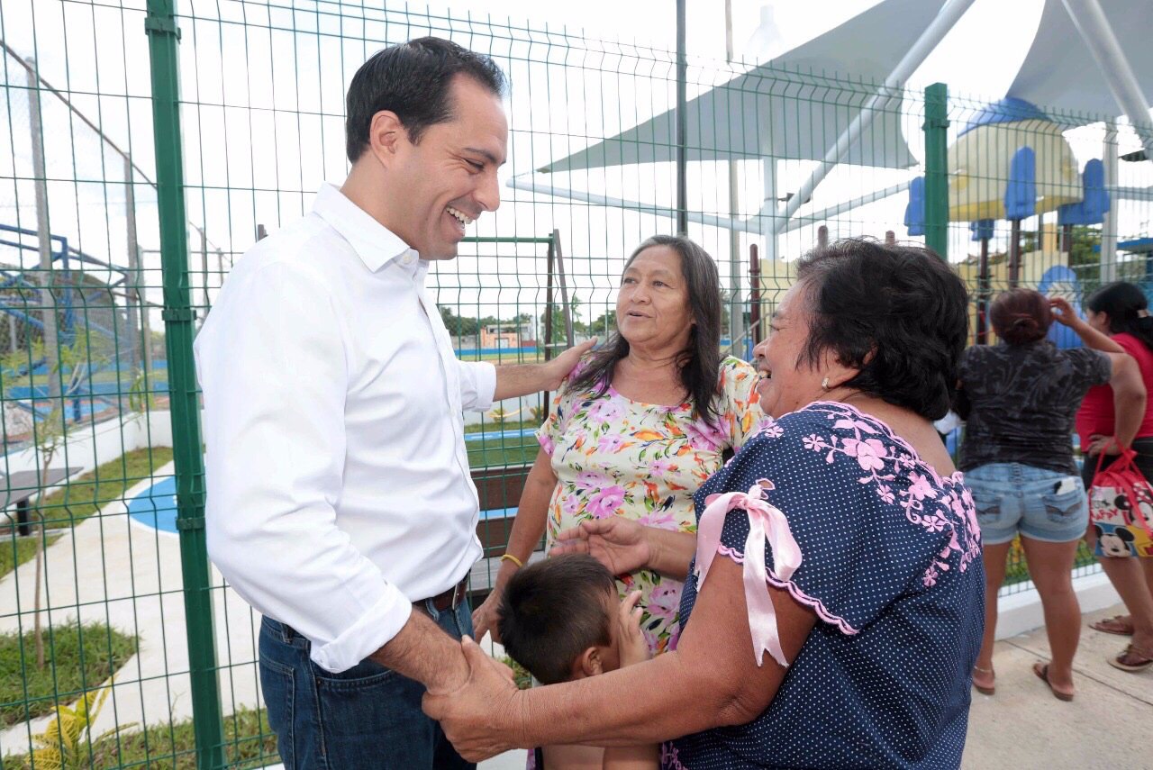 Las mujeres tienen la voluntad de mejorar Yucatán: Vila Dosal