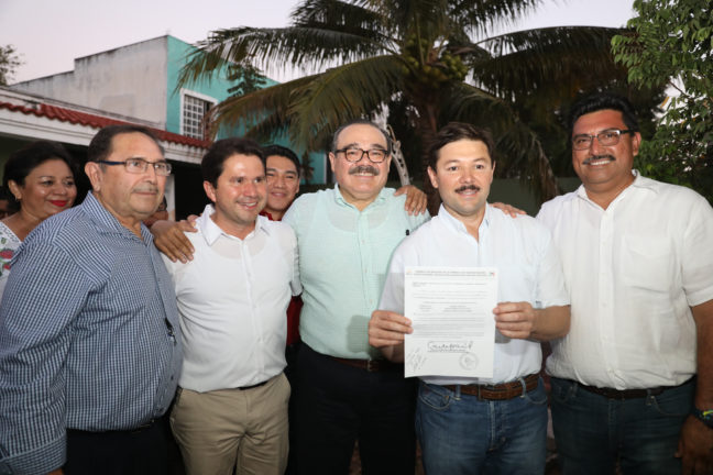 Se registra Enrique Castillo como candidato del PRI al VIII distrito local