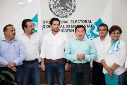 El Panal inscribe a su candidato al III distrito federal