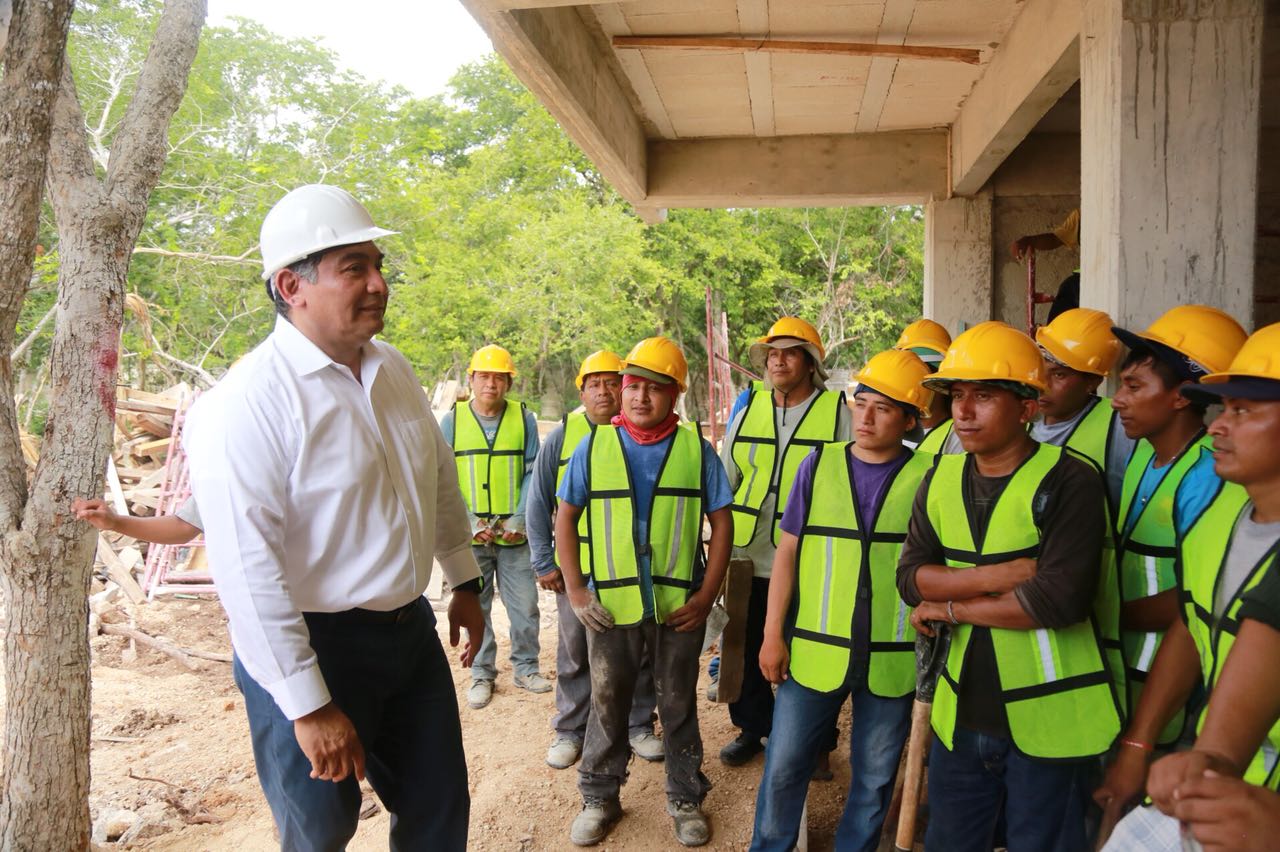 Mérida puede dar más en crecimiento industrial: Víctor Caballero