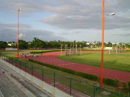 Deportista sufre grave lesión en el estadio Salvador Alvarado