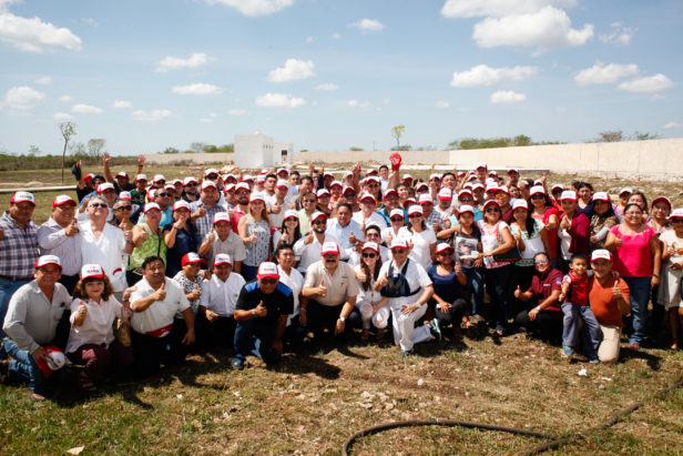 Trabajadores del sector salud con Ramírez Marín