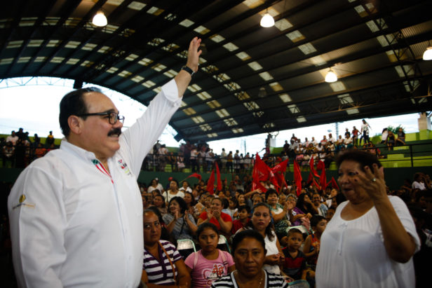 Ramírez Marín apoya la capacitación de 18 mil mujeres en Yucatán