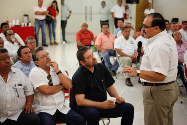 Ramírez Marín ofrece apoyo en la gestión de fondos internacionales