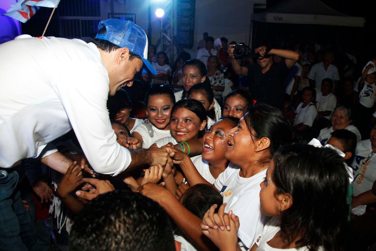 «Mejores oportunidades para todas las yucatecas»: Vila Dosal