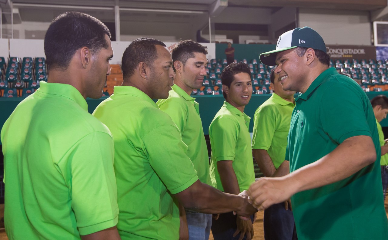 Leones de Yucatán agradecen apoyo de Rolando Zapata