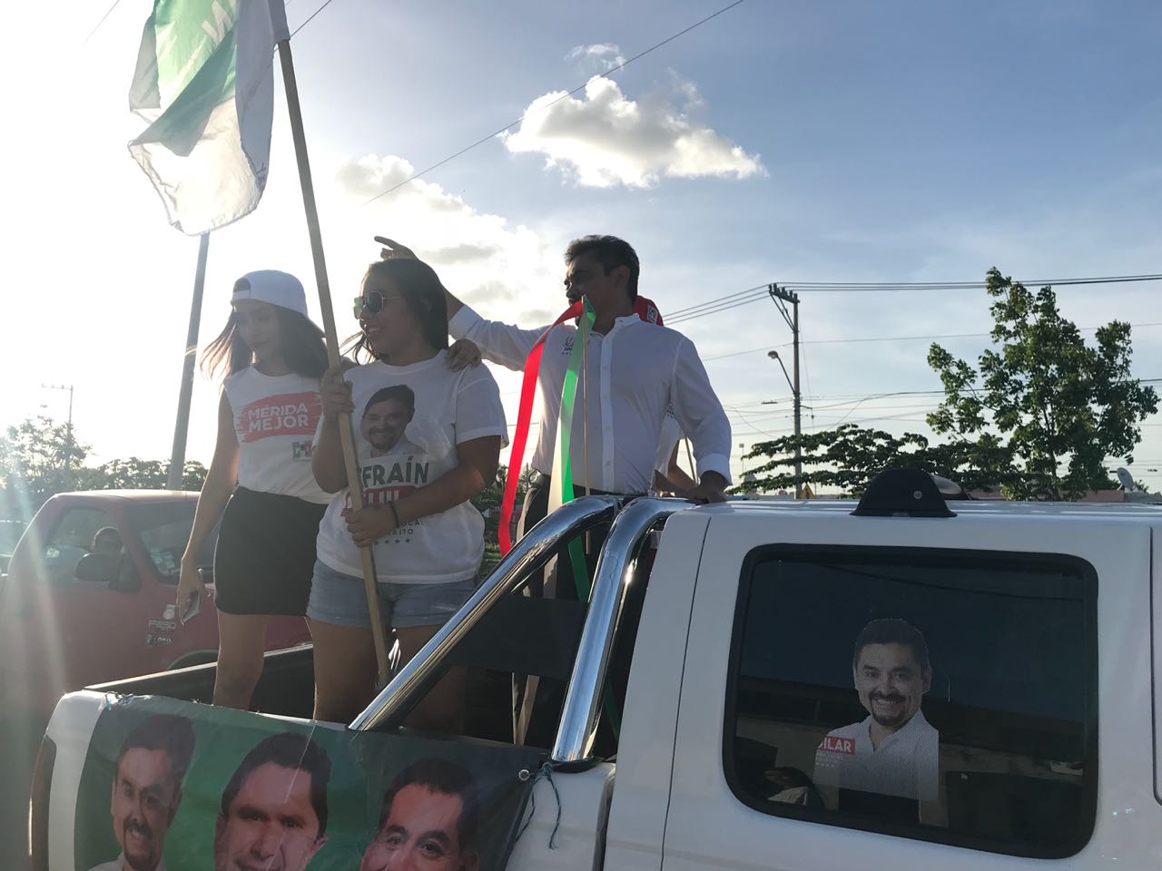 Inicia Efraín Aguilar su cierre de campaña