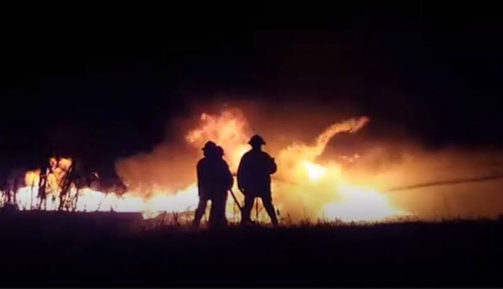 ‘Huachicoleros’ yucatecos causan incendio en ductos de Pemex