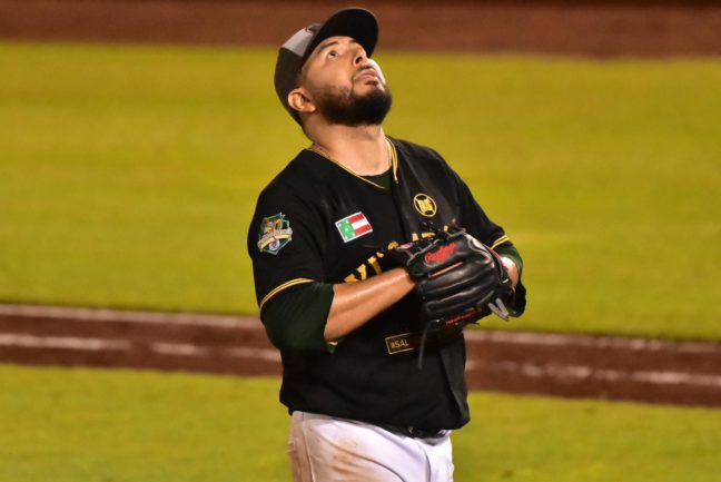 Rieleros apalea a los Leones y nivela la serie