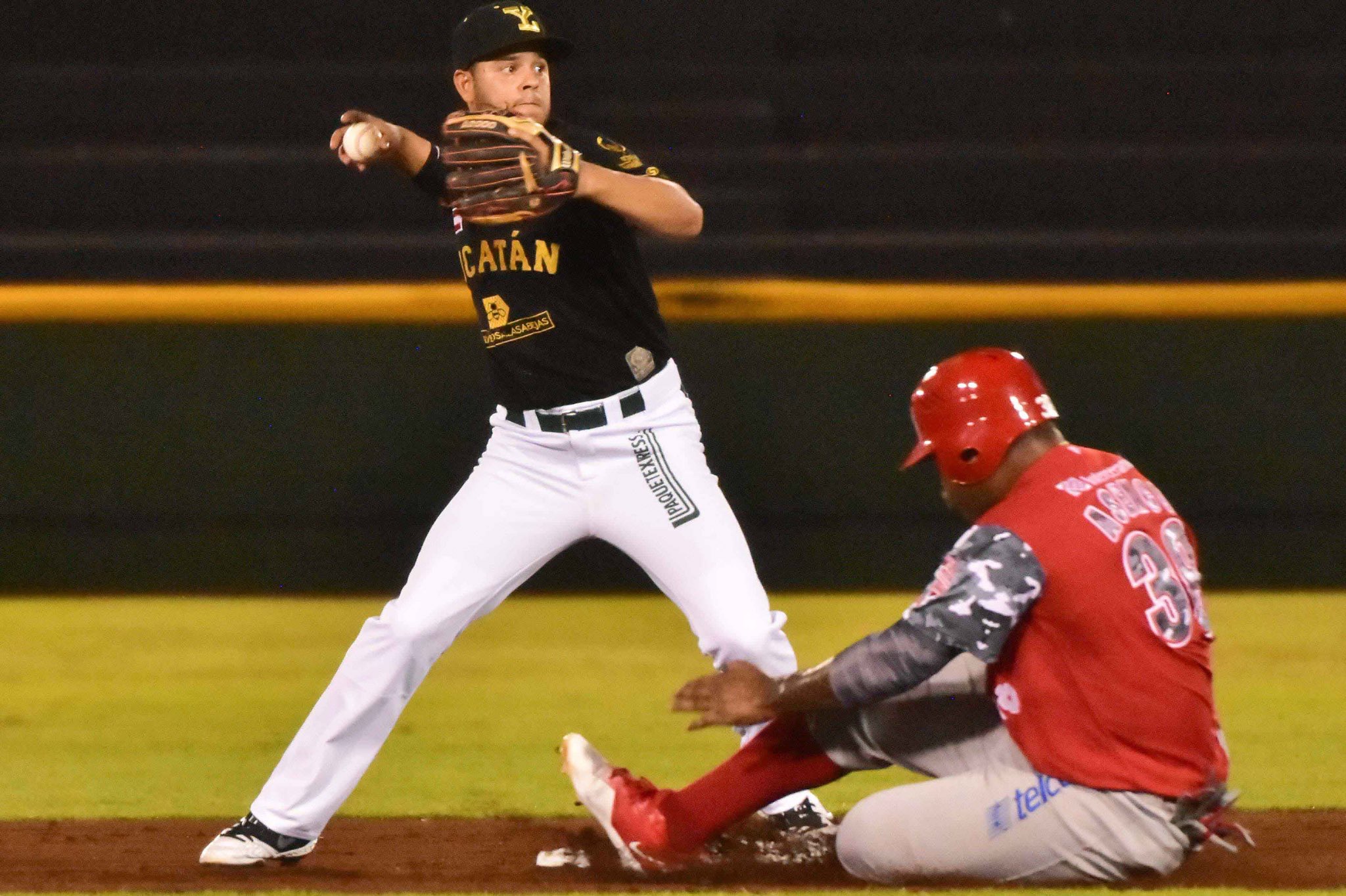 Leones rescata el último ante Diablos Rojos