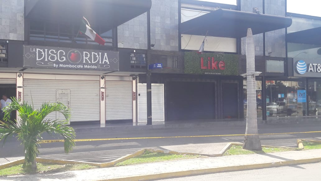 Botellazos y balazos en el bar «Like» de Mérida