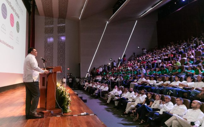 Rolando Zapata presenta el Centro de Diseño Yucatán