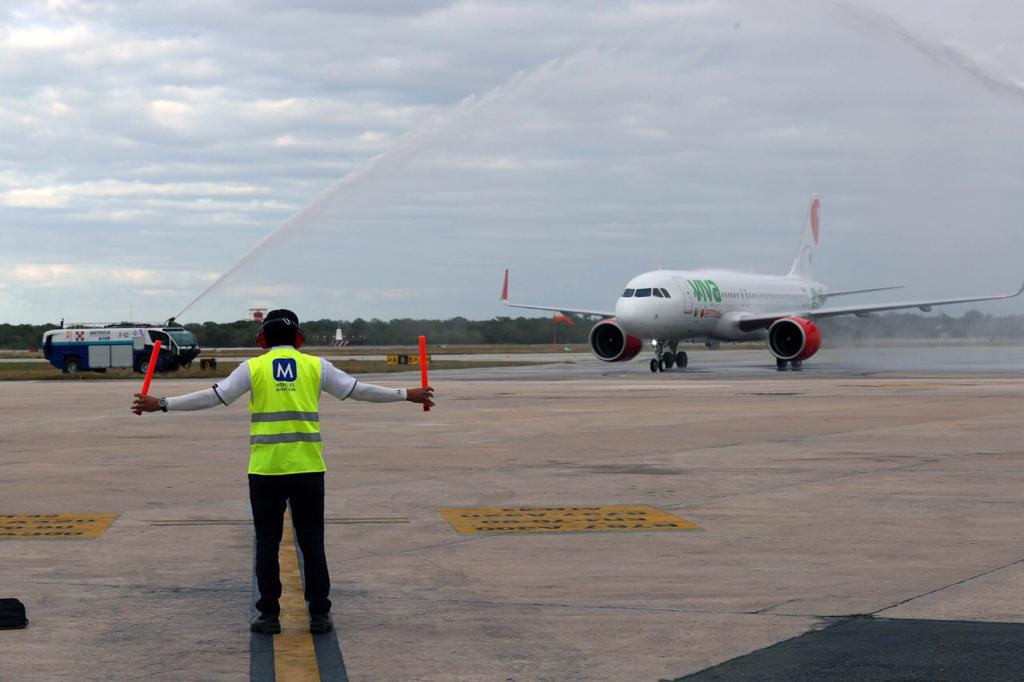 Inicia operaciones el vuelo Mérida-Villahermosa