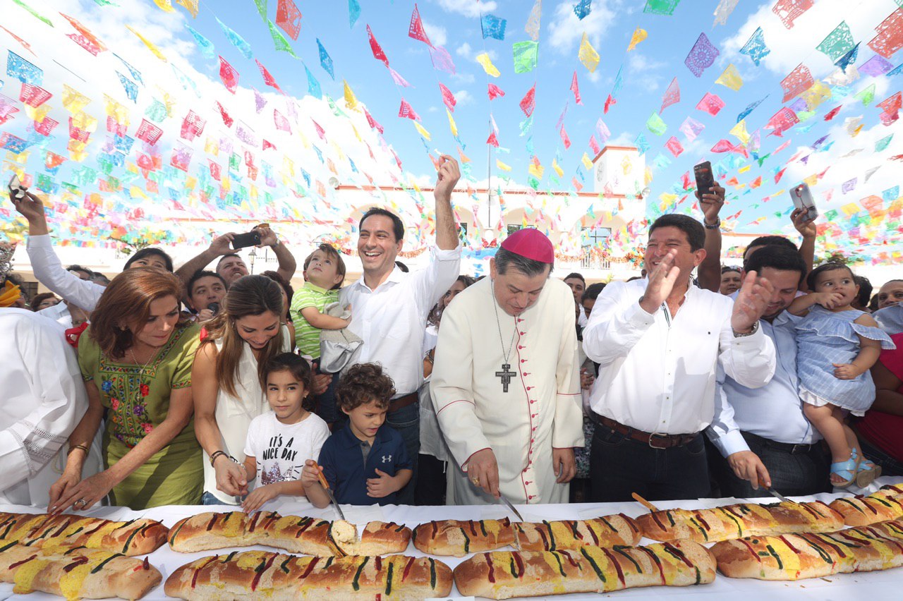 Mauricio Vila participa en la celebración del Día de Reyes en Tizimín