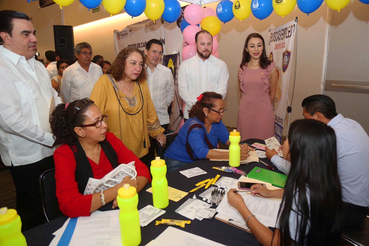 Fortalece el gobierno de Vila oportunidades laborales para las mujeres