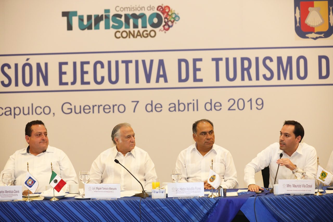 Mauricio Vila presente en la inauguración del Tianguis Turístico Acapulco 2019