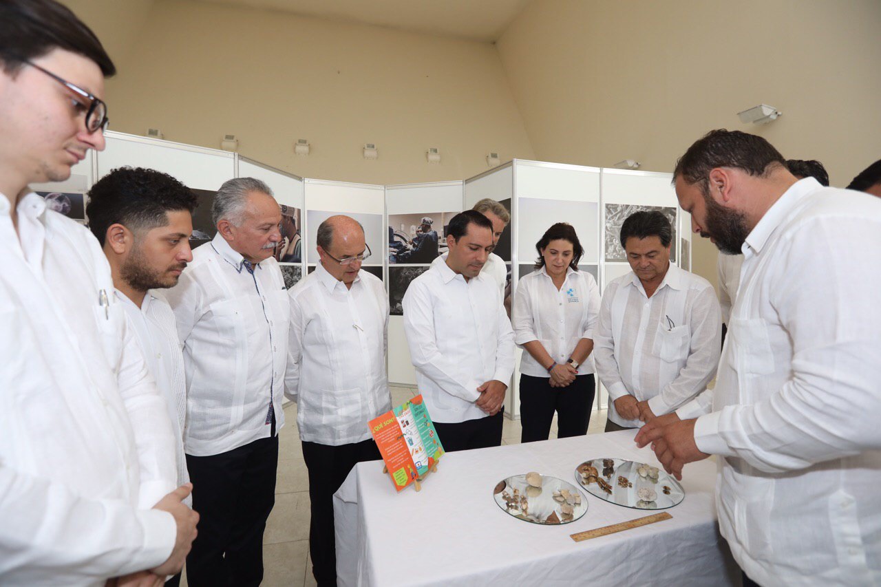 Entrega Mauricio Vila equipo médico para mejorar la calidad de vida de los yucatecos