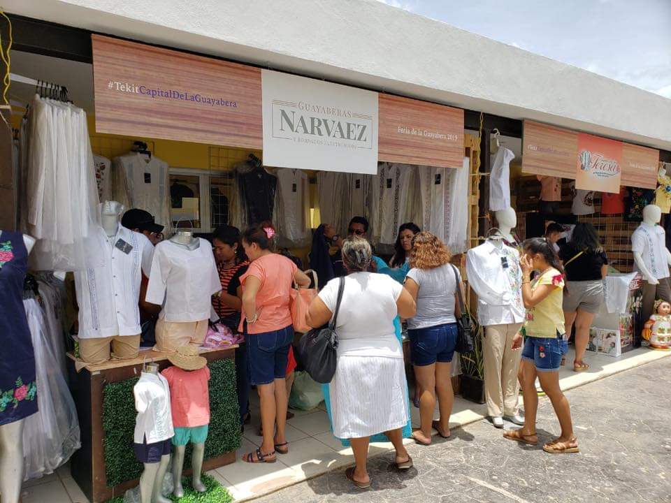 Feria de la Guayabera mueve la economía de Tekit