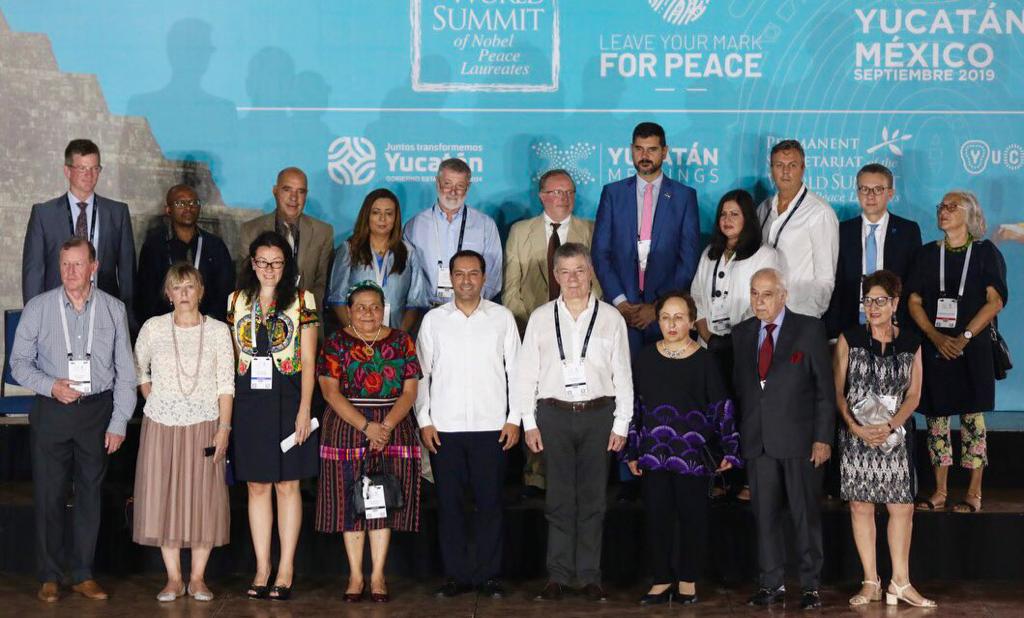 Mauricio Vila recibe a laureados con el Premio Nobel de la Paz