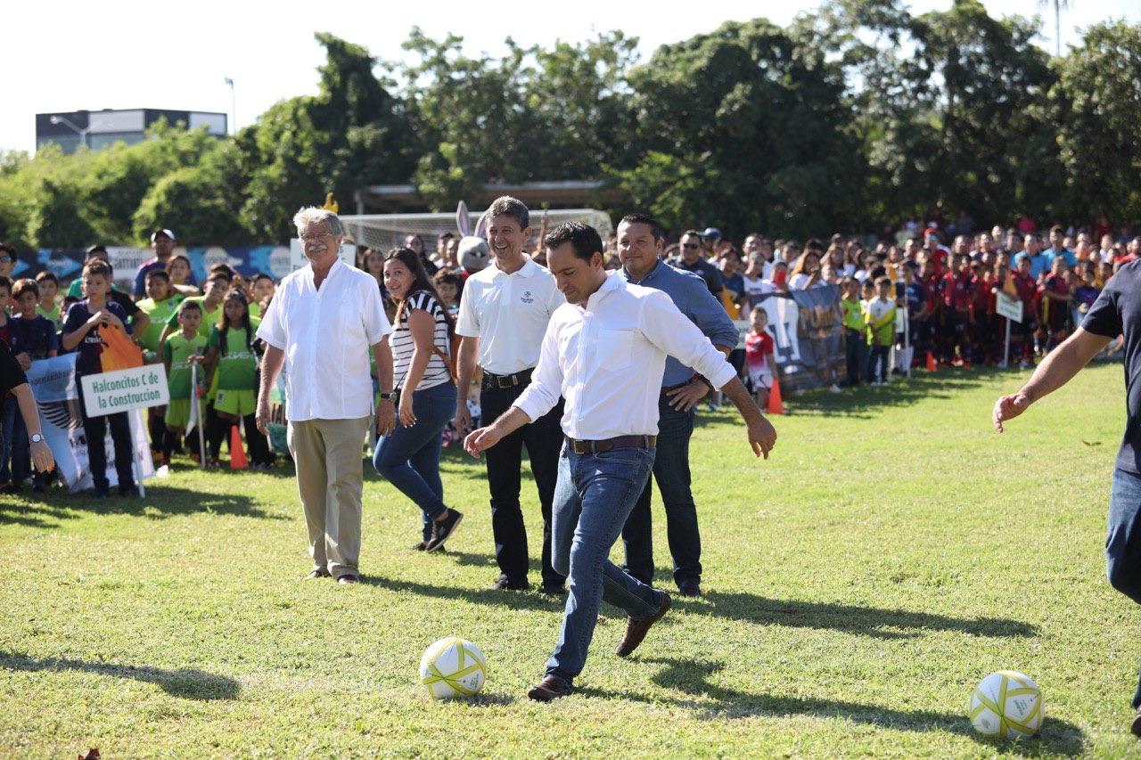 Mauricio Vila inaugura la Liga de Fútbol “Álvaro García Aguilar”