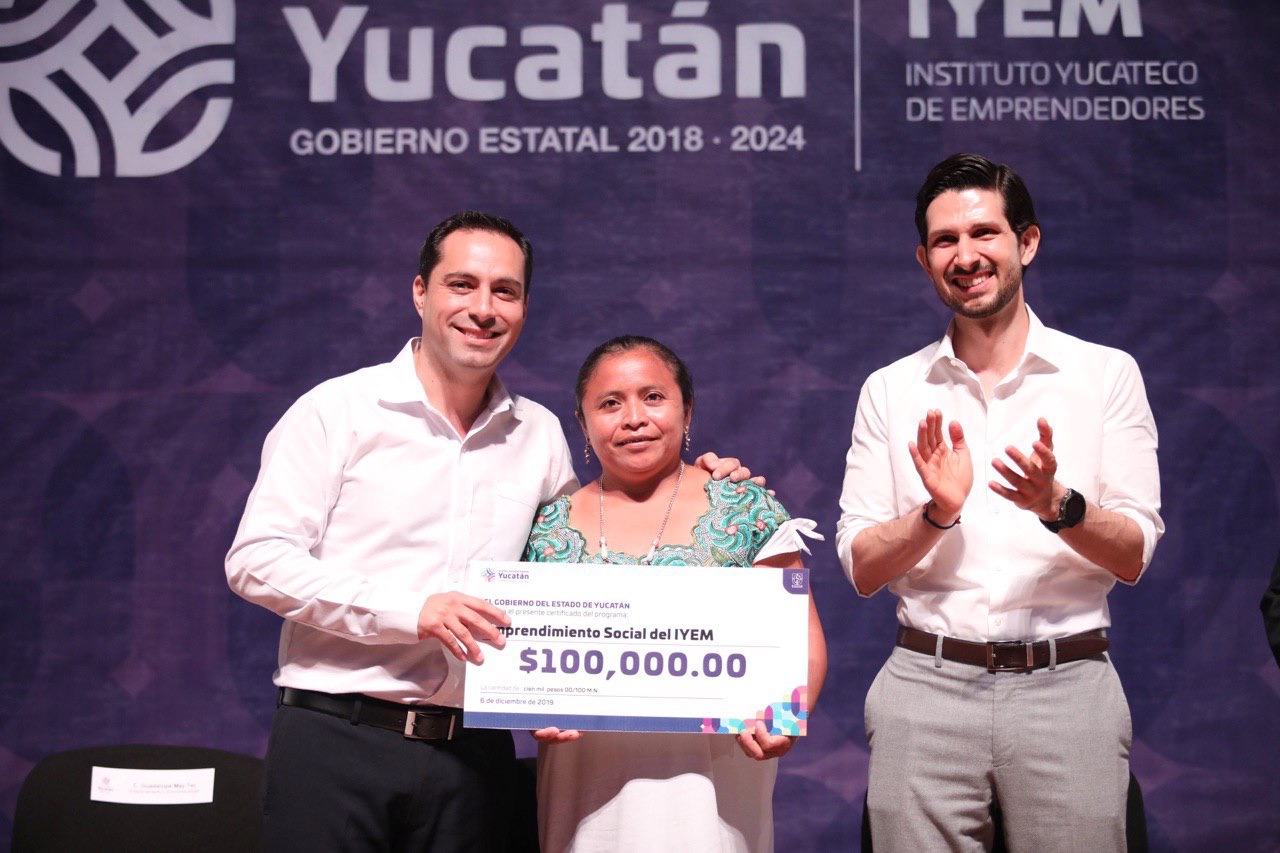 Mauricio Vila continúa respaldando a los emprendedores yucatecos