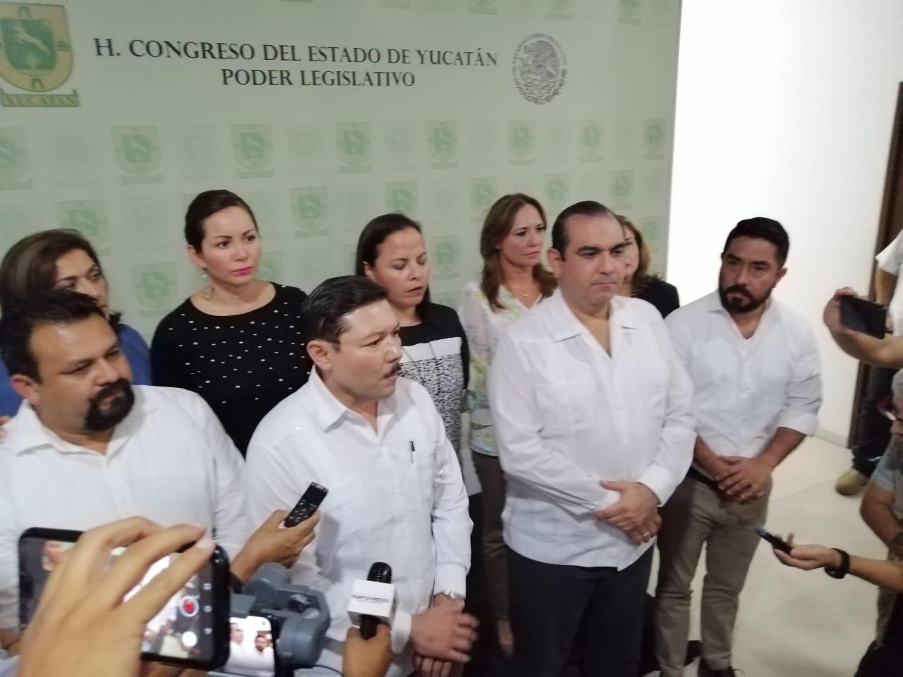 Diputados del PRI piden la renuncia de su presidente estatal