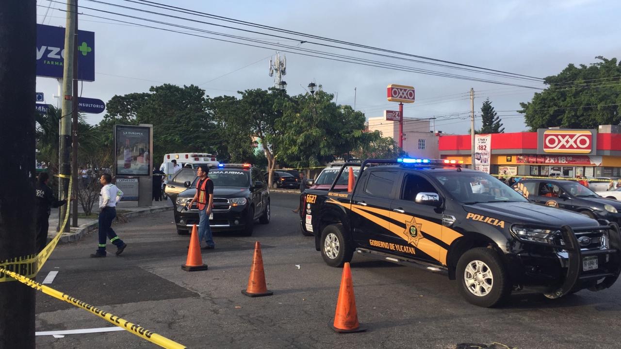 Explosión en centro comercial de Francisco de Montejo