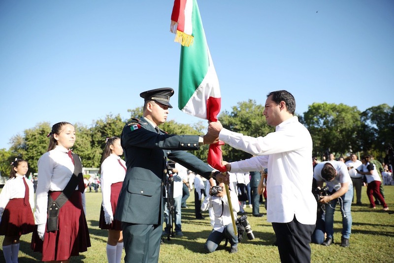 Llaman a honrar a la Bandera de México y los valores que representa