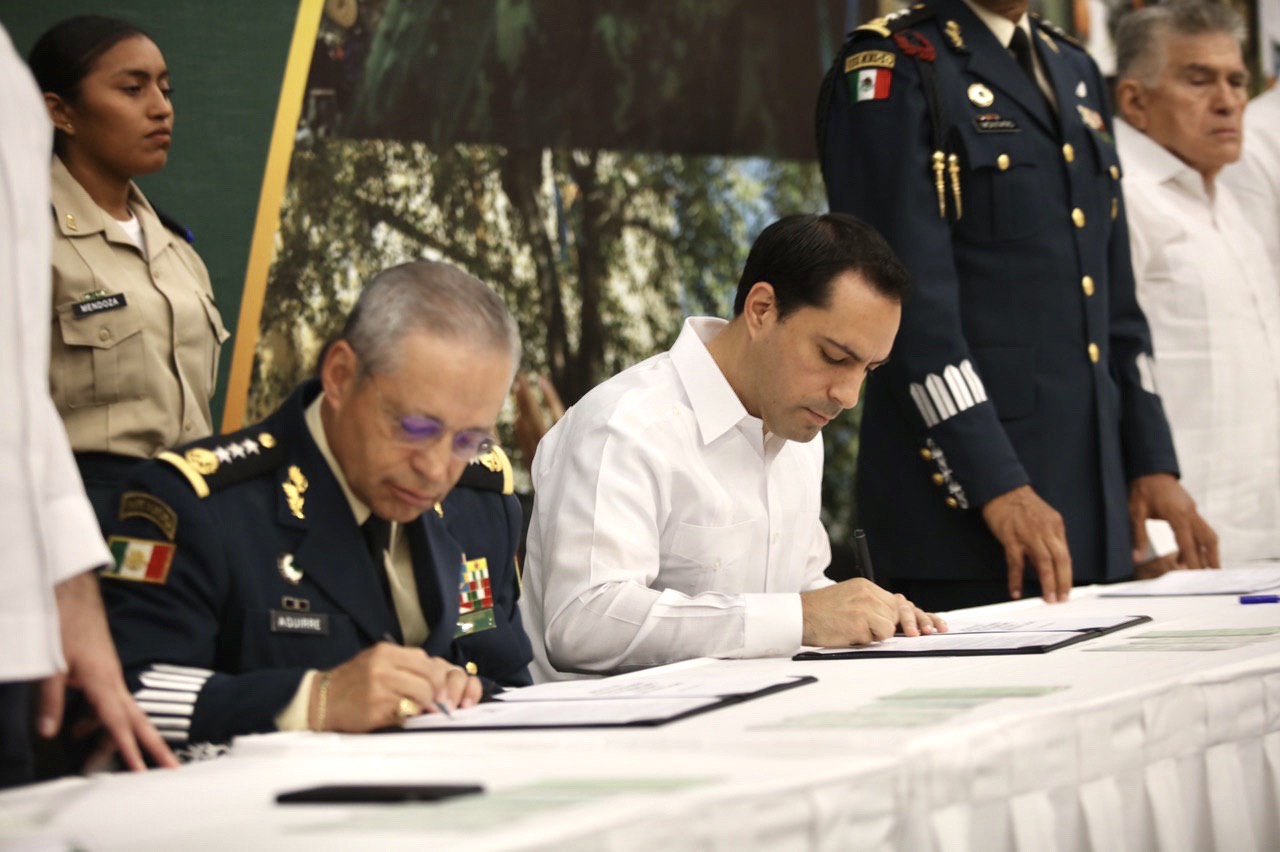 Mauricio Vila firma acuerdo de colaboración con las fuerzas armadas