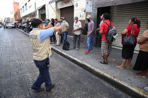 Usuarios resaltan las medidas sanitarias en el transporte público