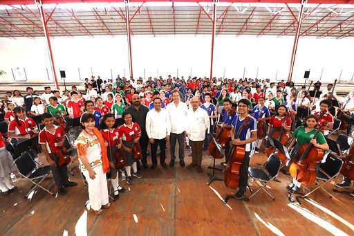 Estudiantes yucatecos se acercan a la música gracias a   los coros y orquestas escolares