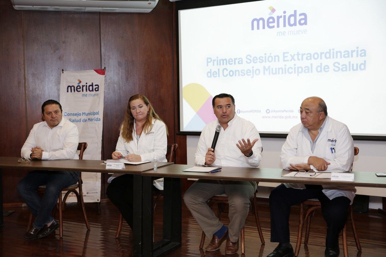 Renán Barrera preside sesión extraordinaria del Consejo Municipal de Salud