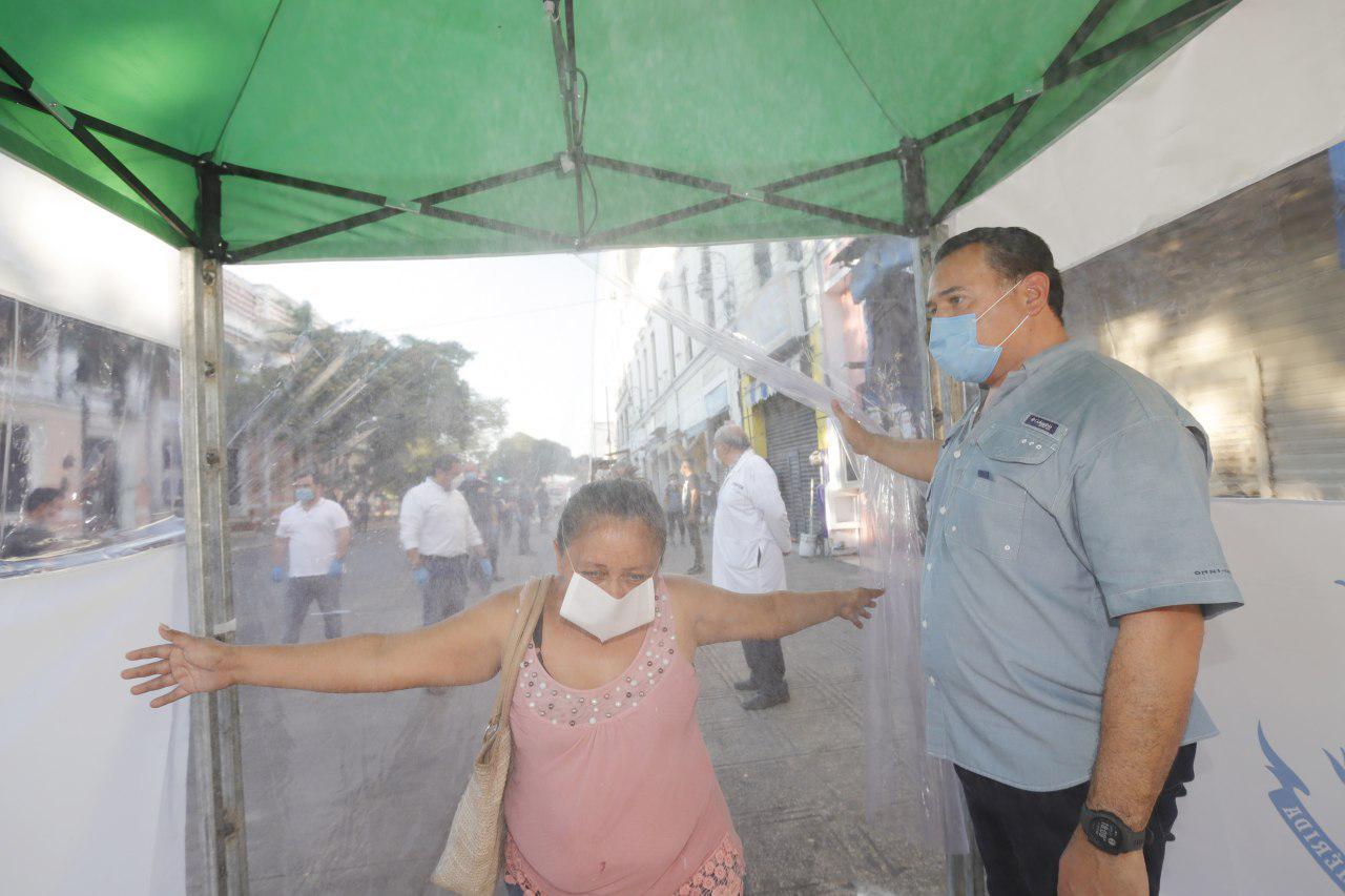 Ya funciona en el Centro Histórico  la primera carpa desinfectante